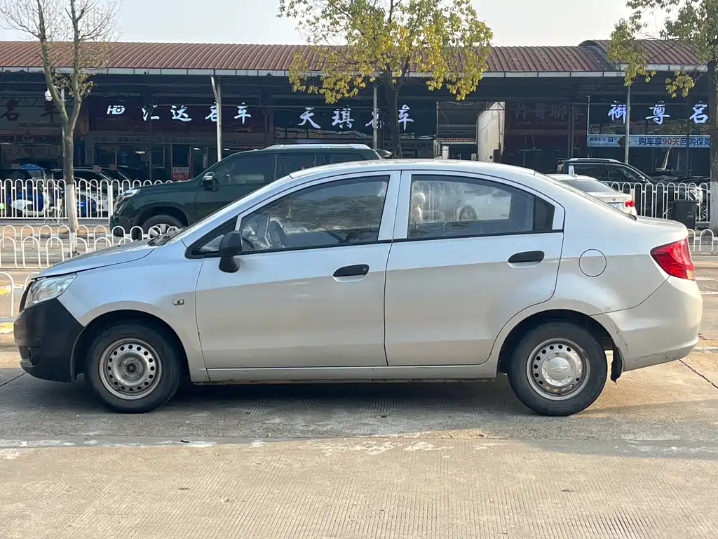 Sail 2013 Sedan 1.2L Manual Fashionable Happy Edition купить на сайте DeffCars