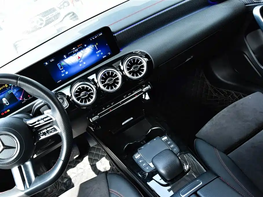 Mercedes-Benz A-Class 2022 A 200 L Sports Sedan Fashionable купить на сайте DeffCars