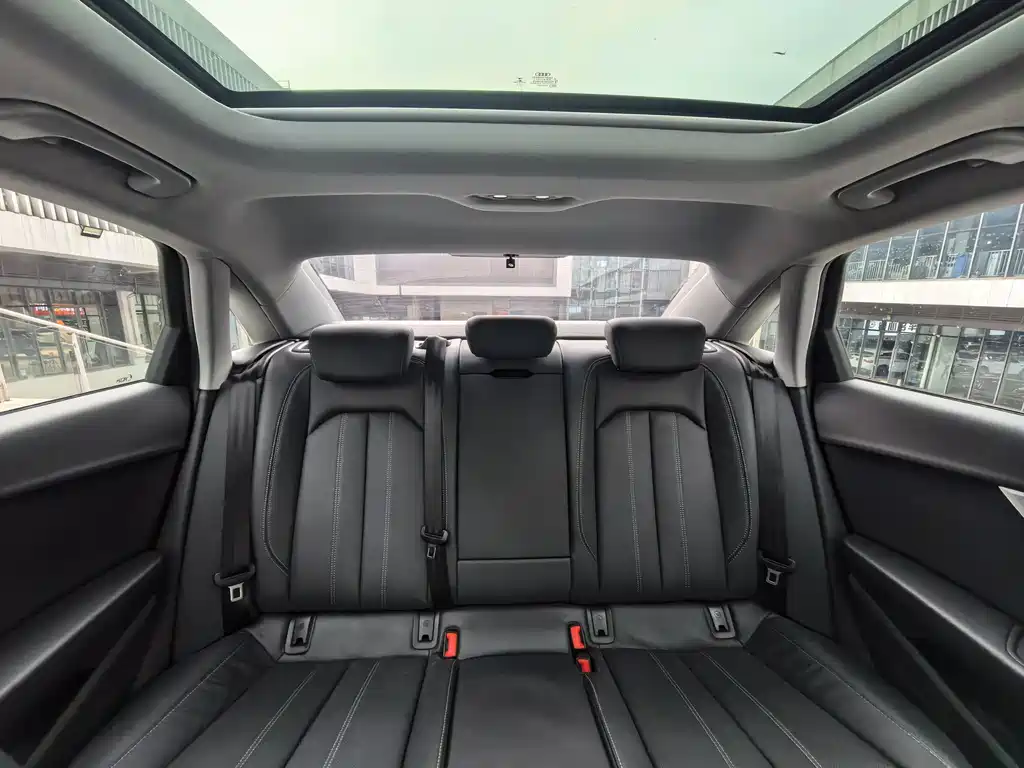 Audi A4L 2020 40 TFSI Fashionable and Dynamic купить на сайте DeffCars