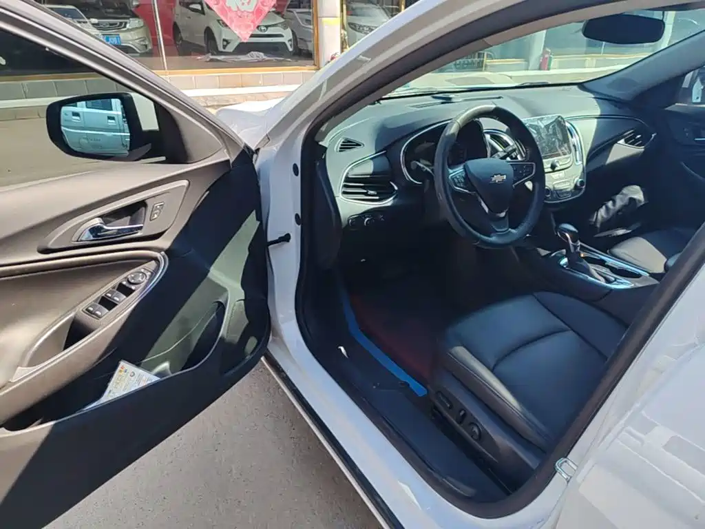 Malibu XL 2022 535T automatic sharp version купить на сайте DeffCars