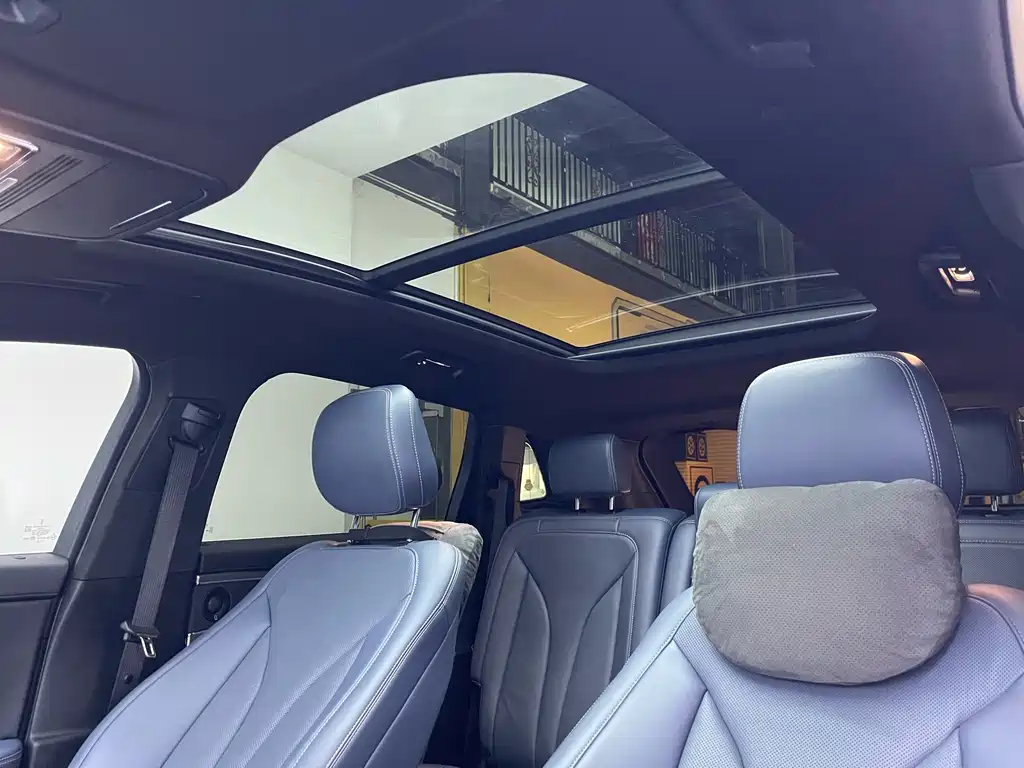 Voyager 2022 2.7T four-wheel drive elegant version купить на сайте DeffCars