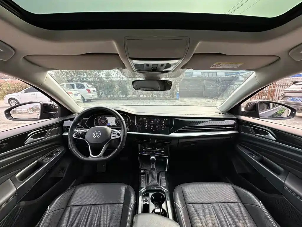 Passat 2023 380TSI Deluxe Edition купить на сайте DeffCars