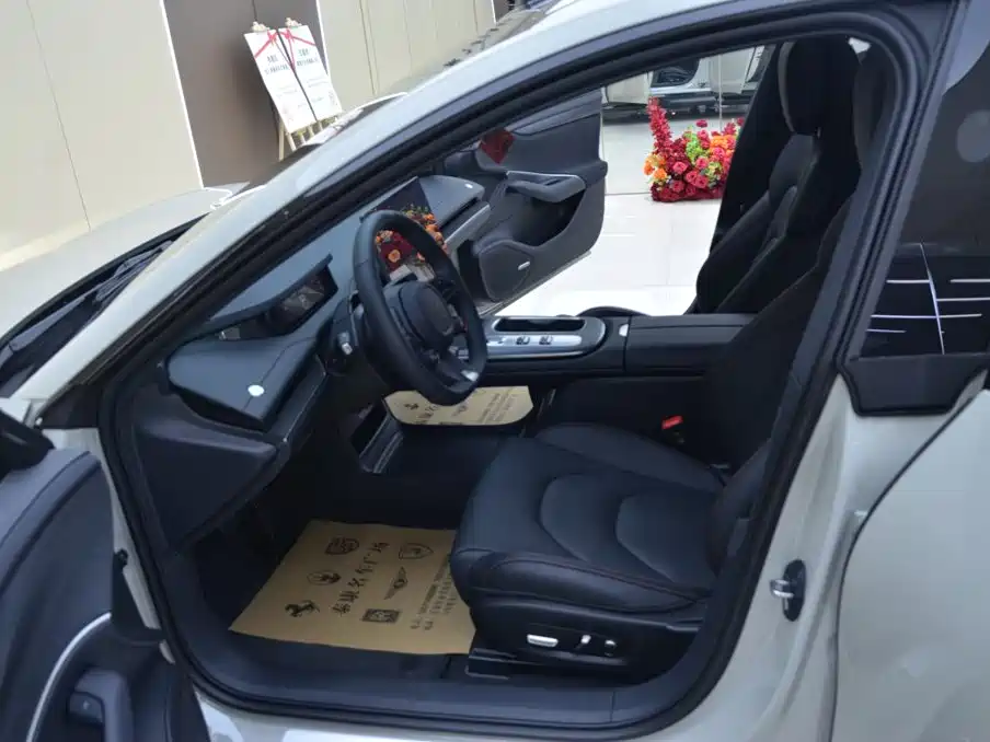 SU7 2024 rear-drive ultra-long range high-end intelligent driving Pro version купить на сайте DeffCars