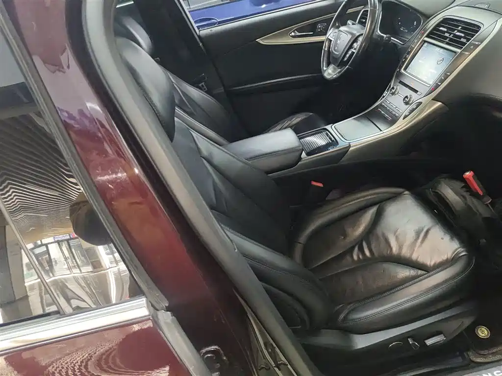 Voyager imported 2019 2.0T two-wheel drive exclusive version, National VI купить на сайте DeffCars