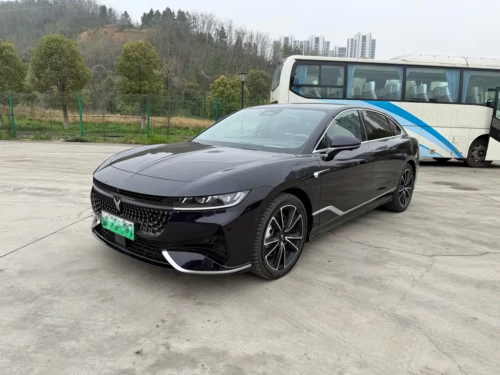 Lantu Chasing Light 2024 PHEV four-wheel drive ultra-long range flagship version купить на сайте DeffCars