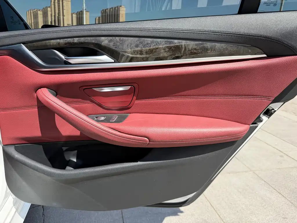 BMW 5 Series 2019 530Li Leading M Sports Package купить на сайте DeffCars