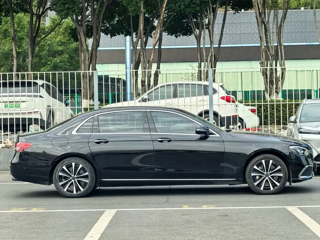 Mercedes-Benz E-Class New Energy 2023 E 350 e L plug-in hybrid sedan купить на сайте DeffCars
