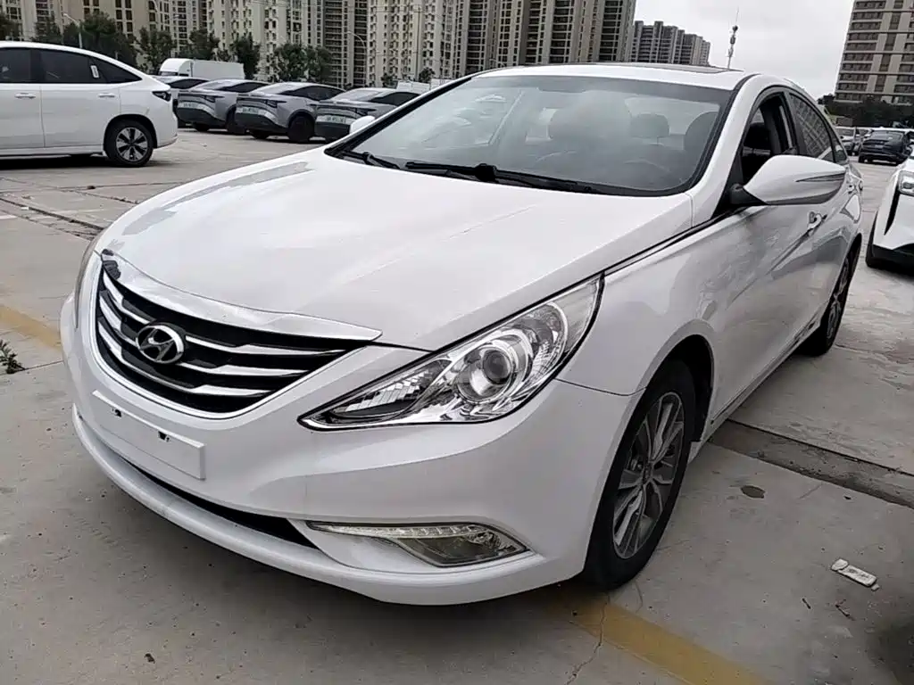 Sonata 2015 Classic 2.0L Automatic Deluxe Edition купить на сайте DeffCars