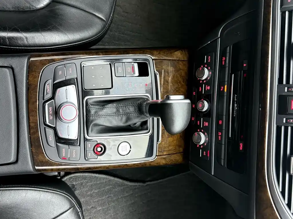 Audi A6L 2015 TFSI Million Commemorative Intelligent Collar Model купить на сайте DeffCars