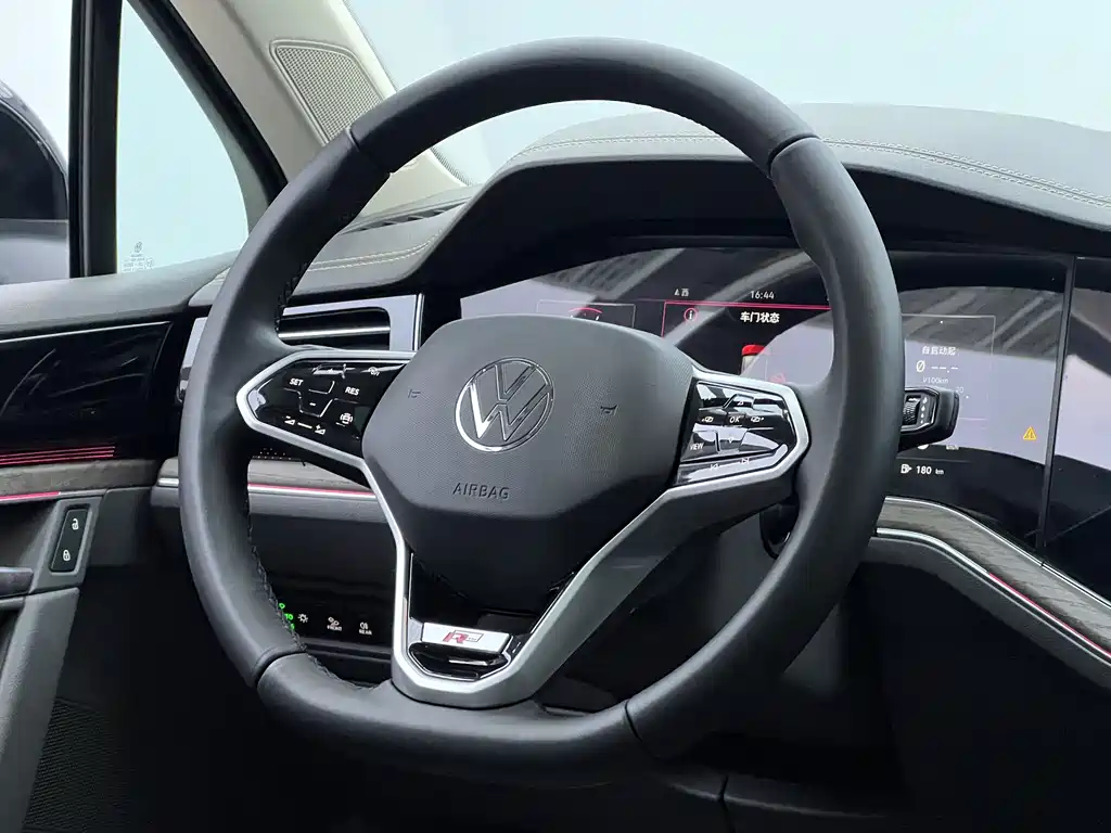 Touareg 2021 2.0TSI Ruishang Edition купить на сайте DeffCars