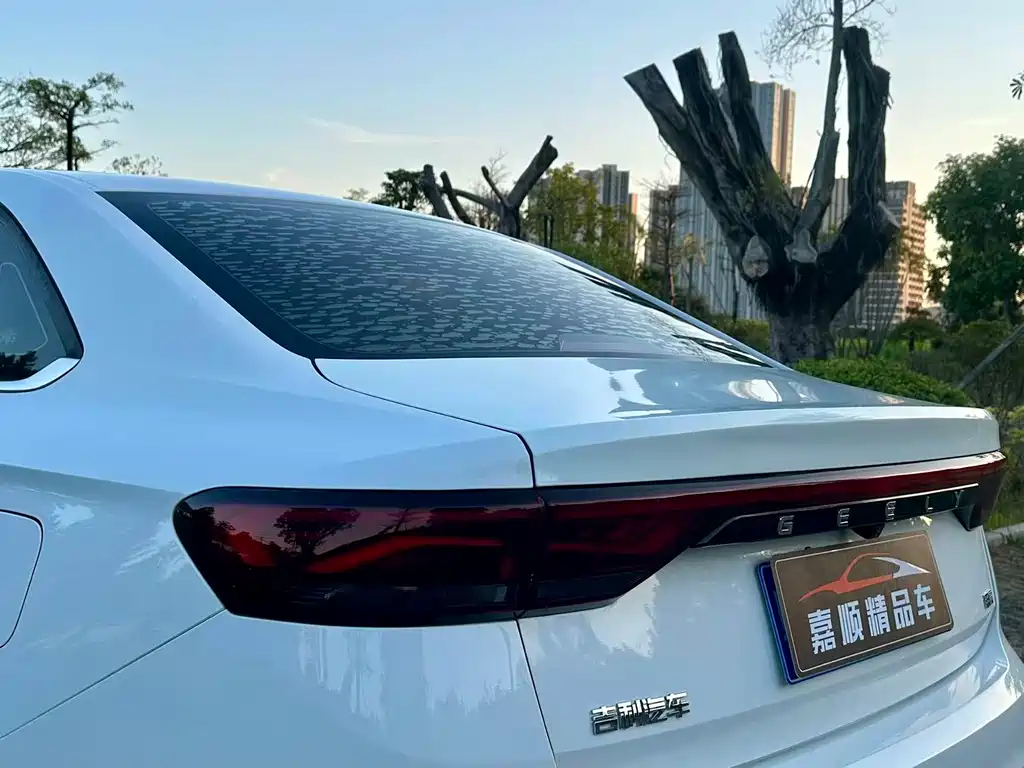 Emgrand 2022 4th generation 1.5L CVT flagship model купить на сайте DeffCars