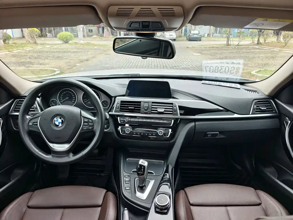 BMW 3 Series 2018 320Li Fashion Model купить на сайте DeffCars