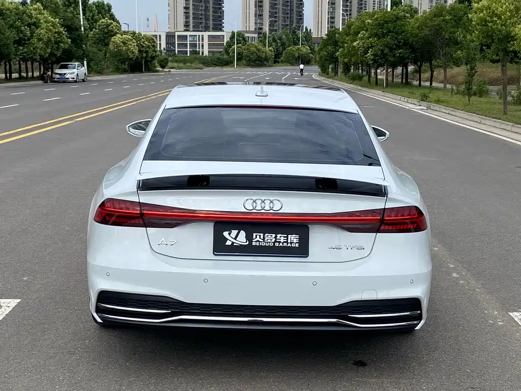 Audi A7 2024 45 TFSI Premium Selection купить на сайте DeffCars
