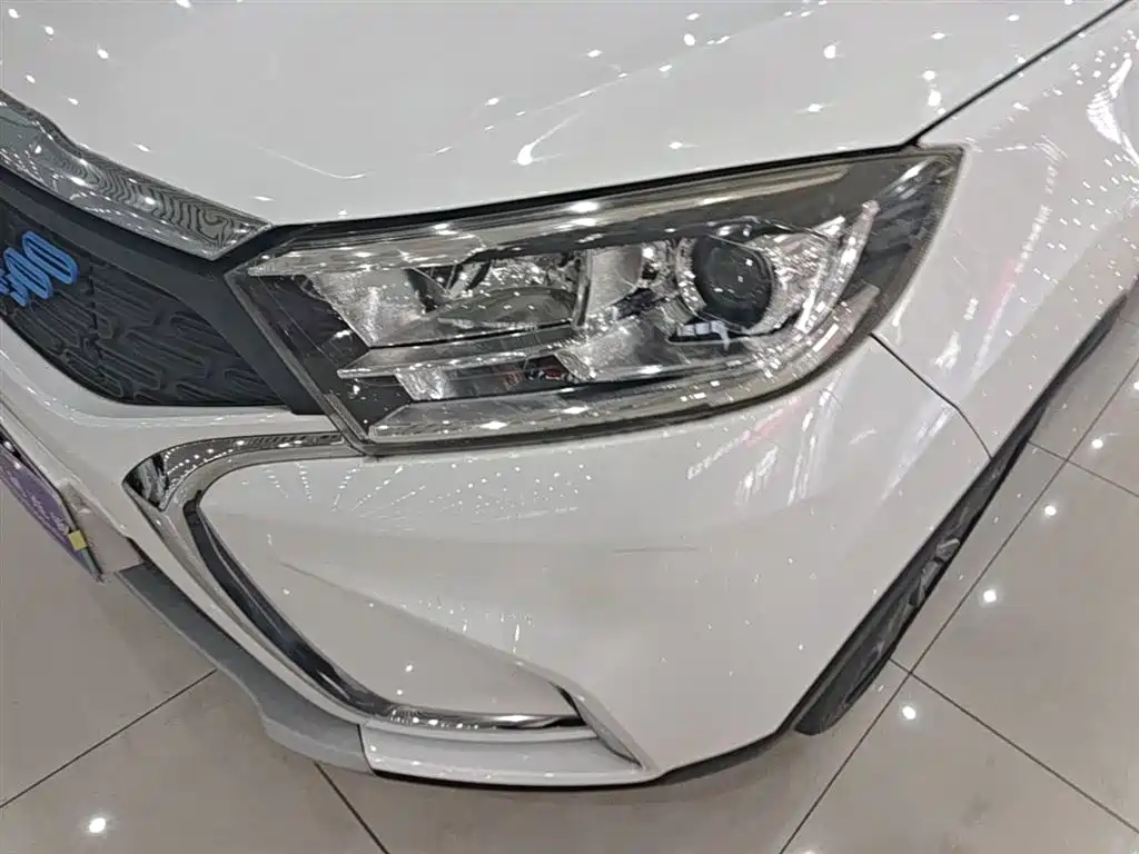 Yizhi EX5 2018 Yuedong type купить на сайте DeffCars