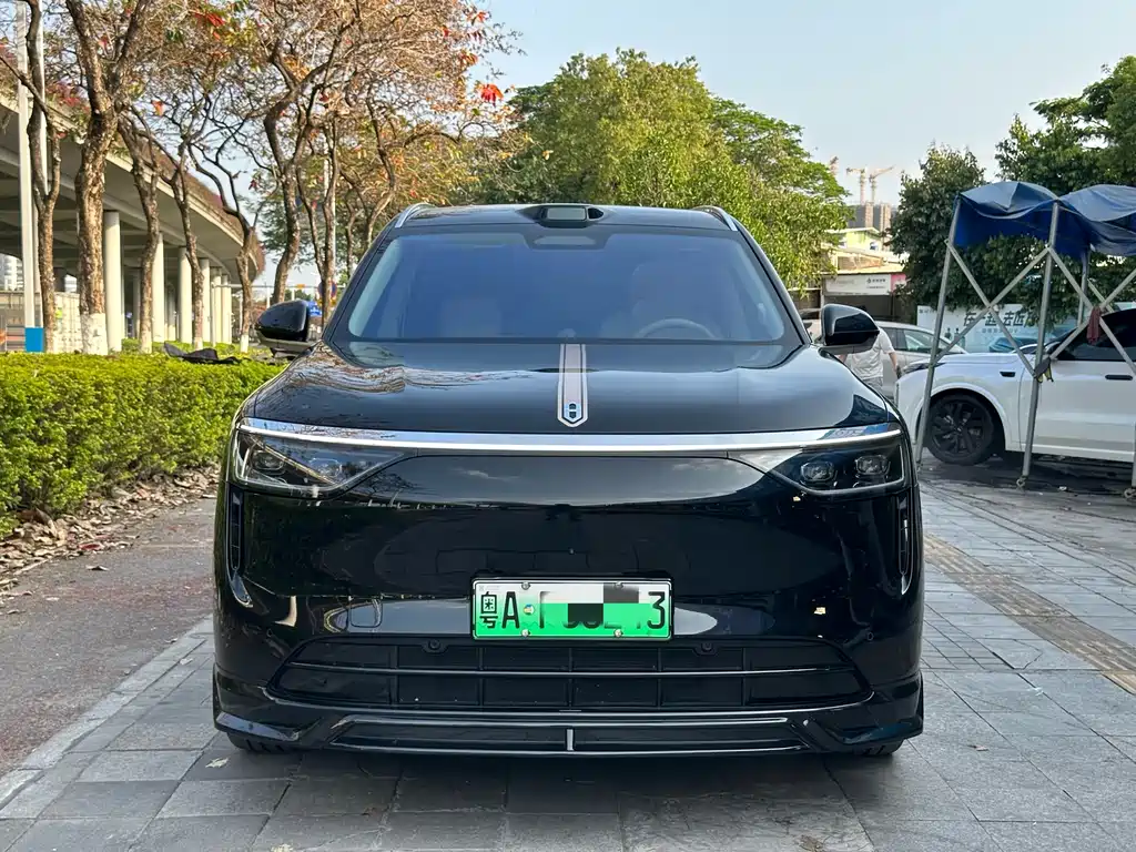 Wenjie M8 2025 extended range Max+ version 53.4kWh 6-seater version купить на сайте DeffCars