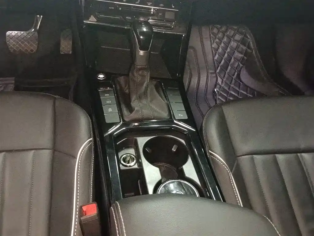 Passat 2023 facelift 330TSI Elite Edition купить на сайте DeffCars
