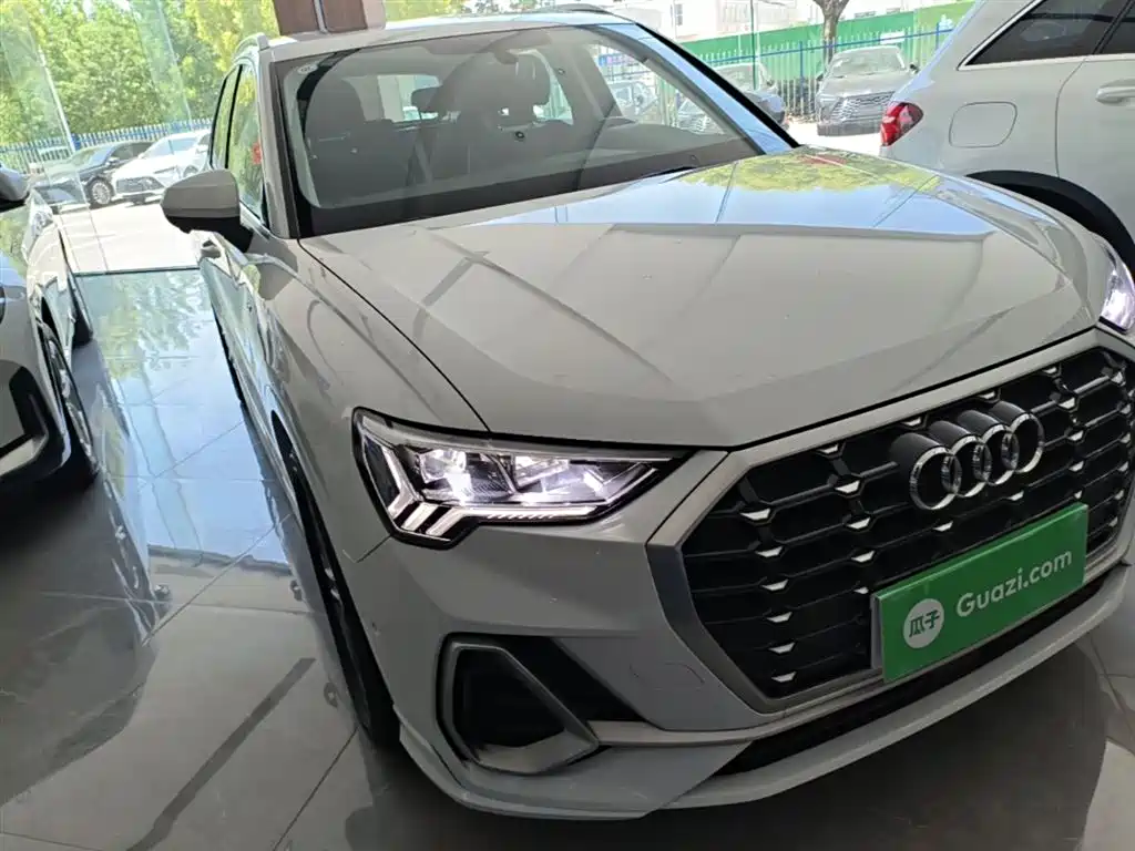 Audi Q3 2023 40 TFSI Fashionable and Dynamic купить на сайте DeffCars
