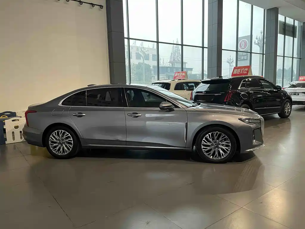 Hongqi H5 2023 2.0T Automatic Zhilianqichang Edition купить на сайте DeffCars