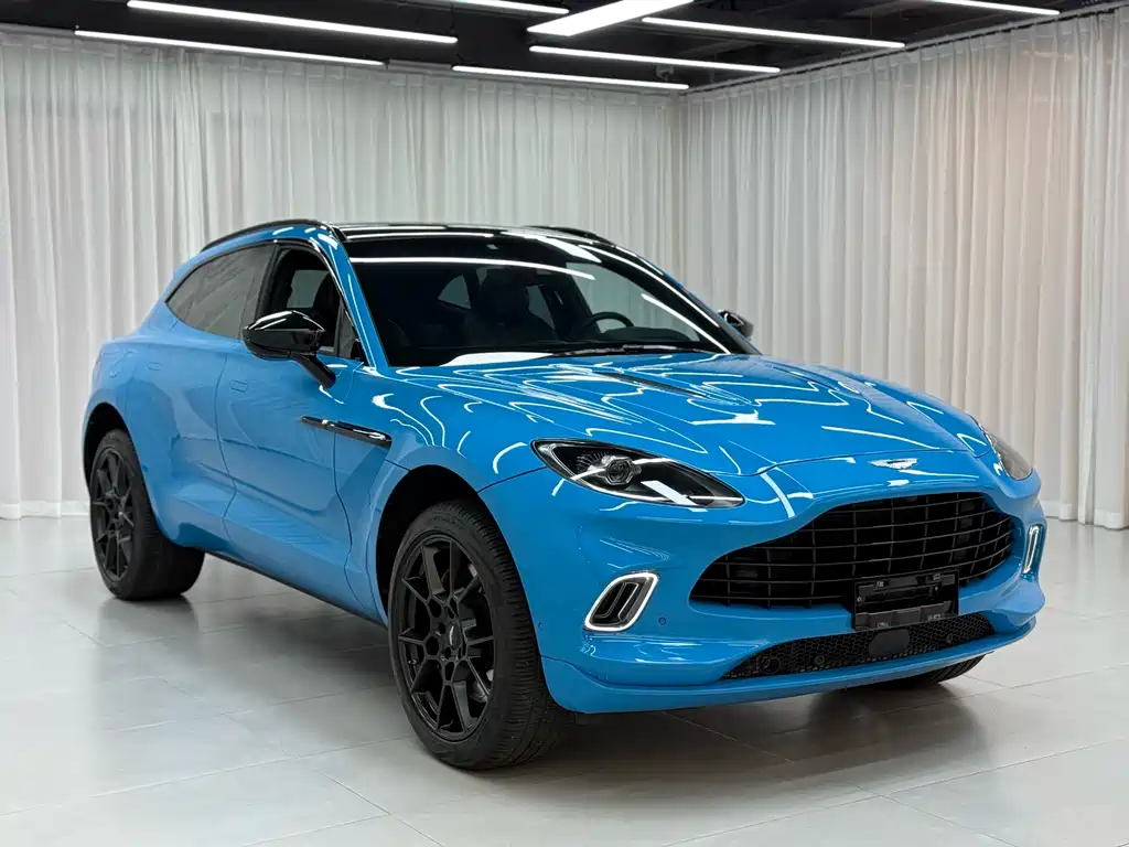 Aston Martin DBX 2022 3.0T STRAIGHT-SIX купить на сайте DeffCars