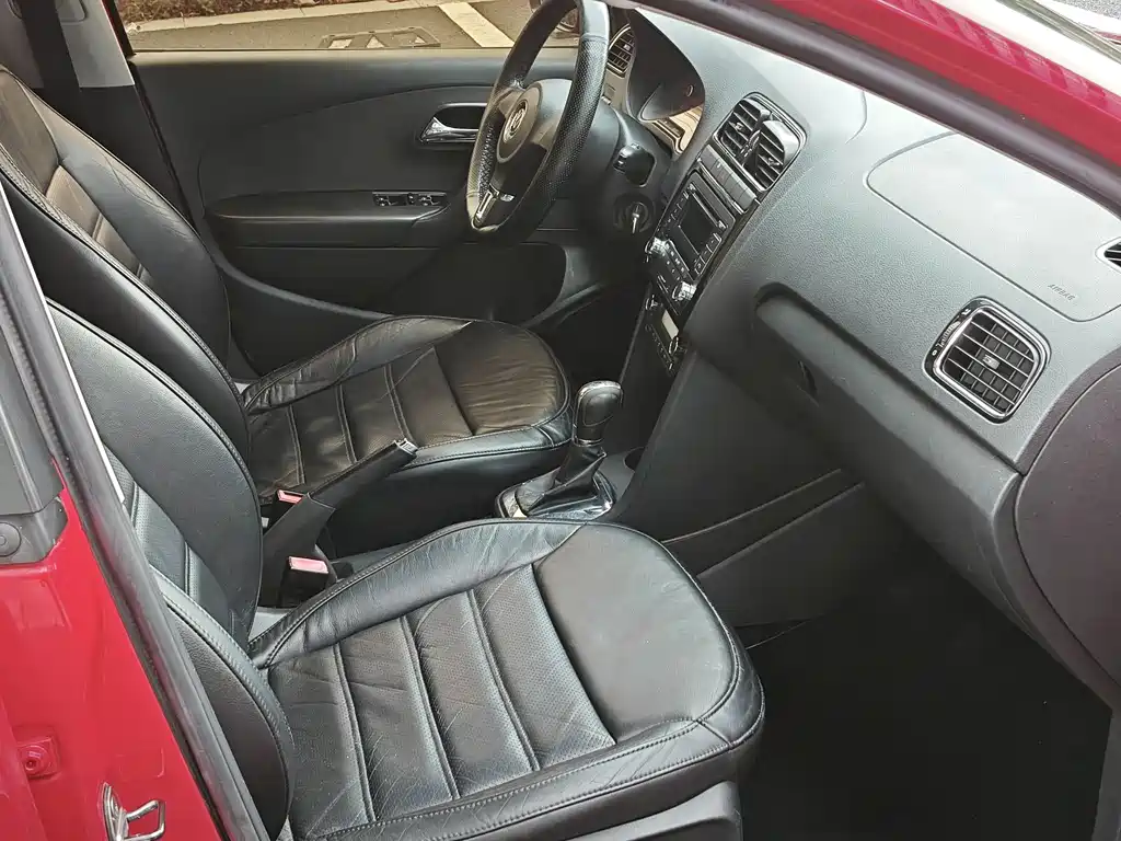 Polo 2013 1.4L automatic luxury version купить на сайте DeffCars