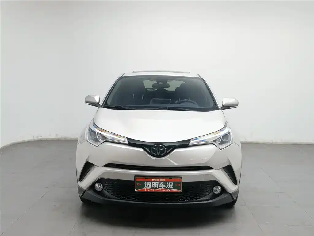 Toyota C-HR 2018 2.0L Leading Sunroof Version National VI купить на сайте DeffCars