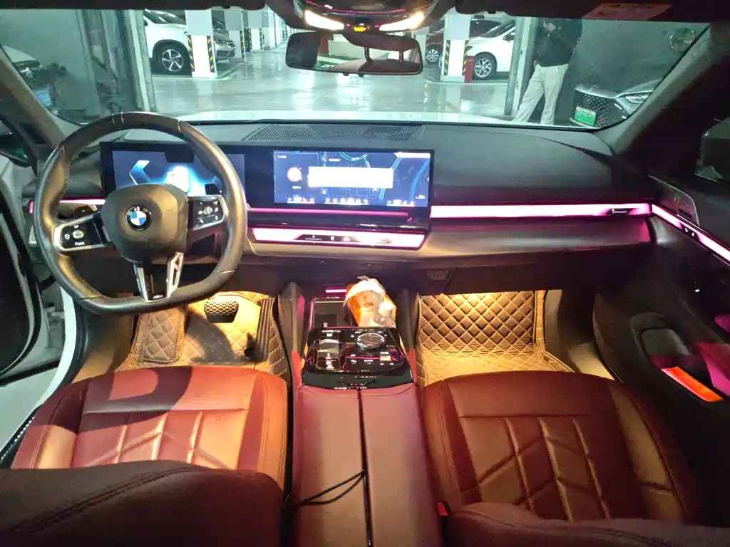 BMW 5 Series 2024 530Li Leading M Sports Package купить на сайте DeffCars