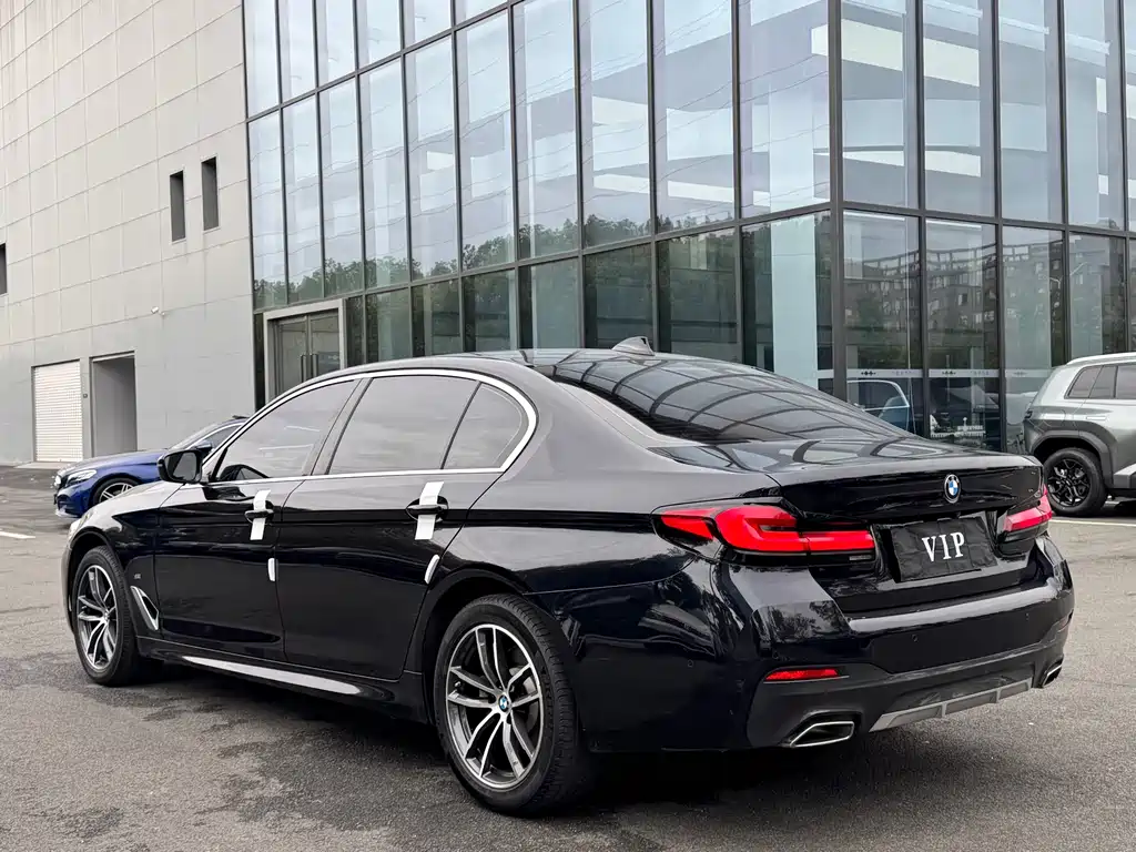 BMW 5 Series 2022 525Li M Sports Package купить на сайте DeffCars
