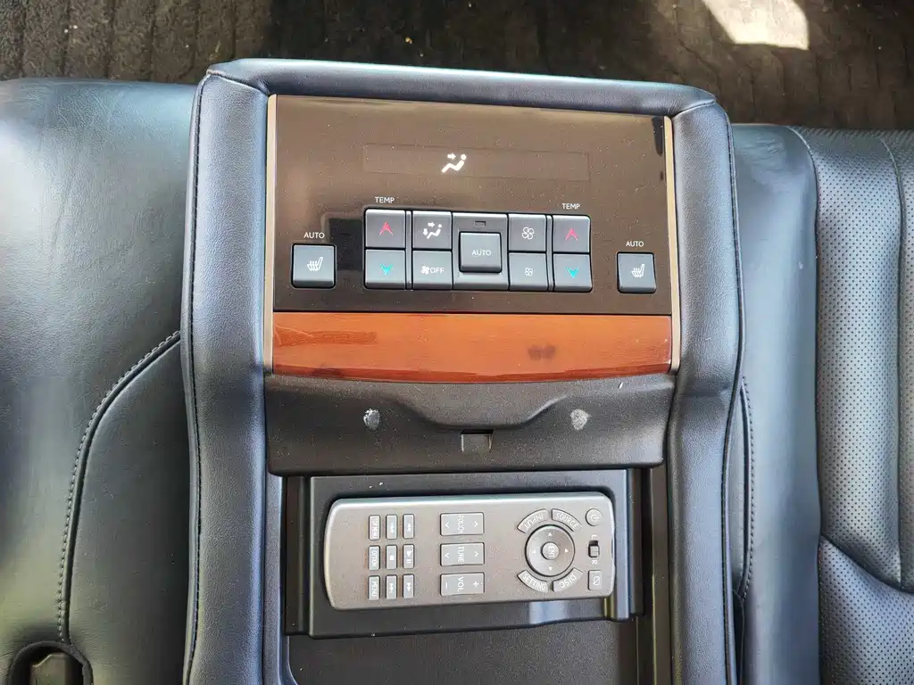 Lexus LX 2017 570 Dynamic Luxury Edition купить на сайте DeffCars