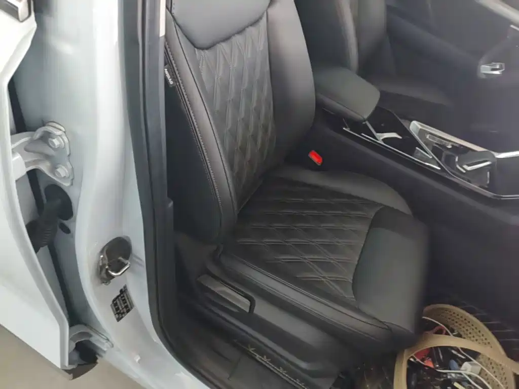 Xingchen (Asta) 2022 2.0L DHT купить на сайте DeffCars