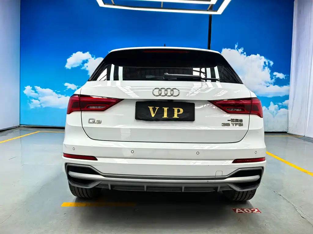 Audi Q3 2022 35 TFSI Fashionable and Dynamic купить на сайте DeffCars