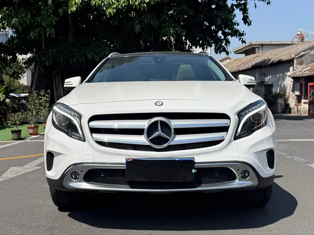 Mercedes-Benz GLA 2016 GLA 200 Fashion Model купить на сайте DeffCars