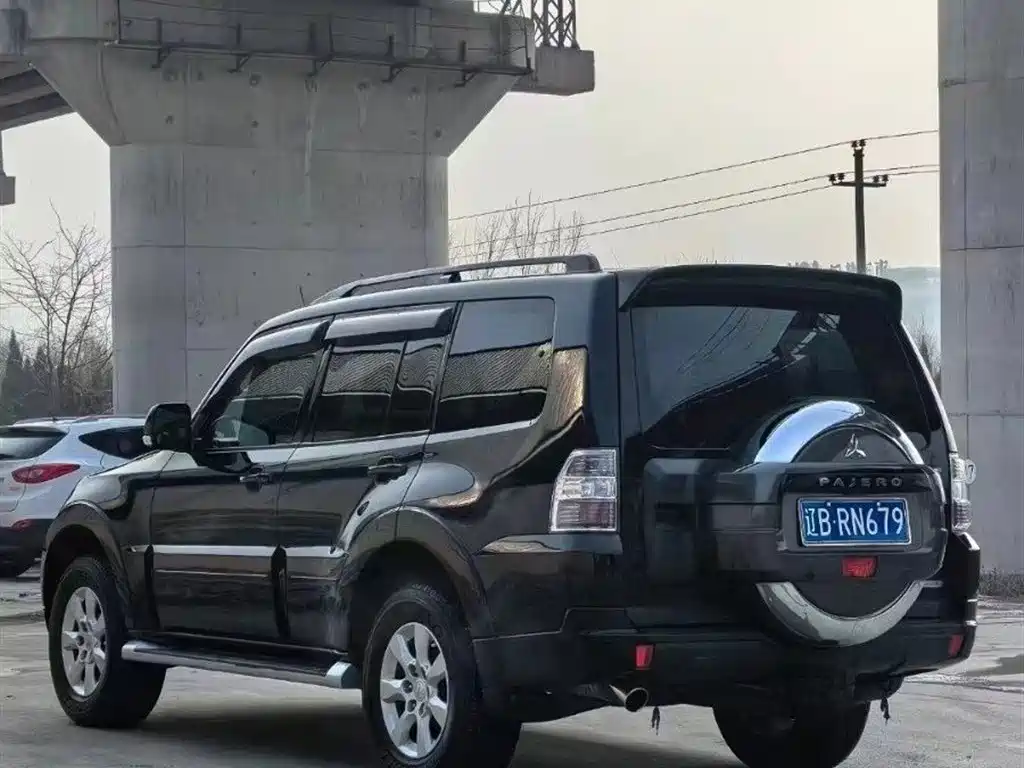 Pajero imported 2016 3.0L automatic standard version National V купить на сайте DeffCars