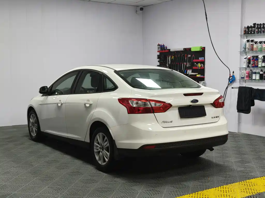 Focus 2012 sedan 1.6L manual comfort type купить на сайте DeffCars
