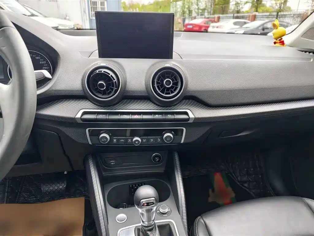 Audi Q2L 2020 35 TFSI fashionable and dynamic купить на сайте DeffCars