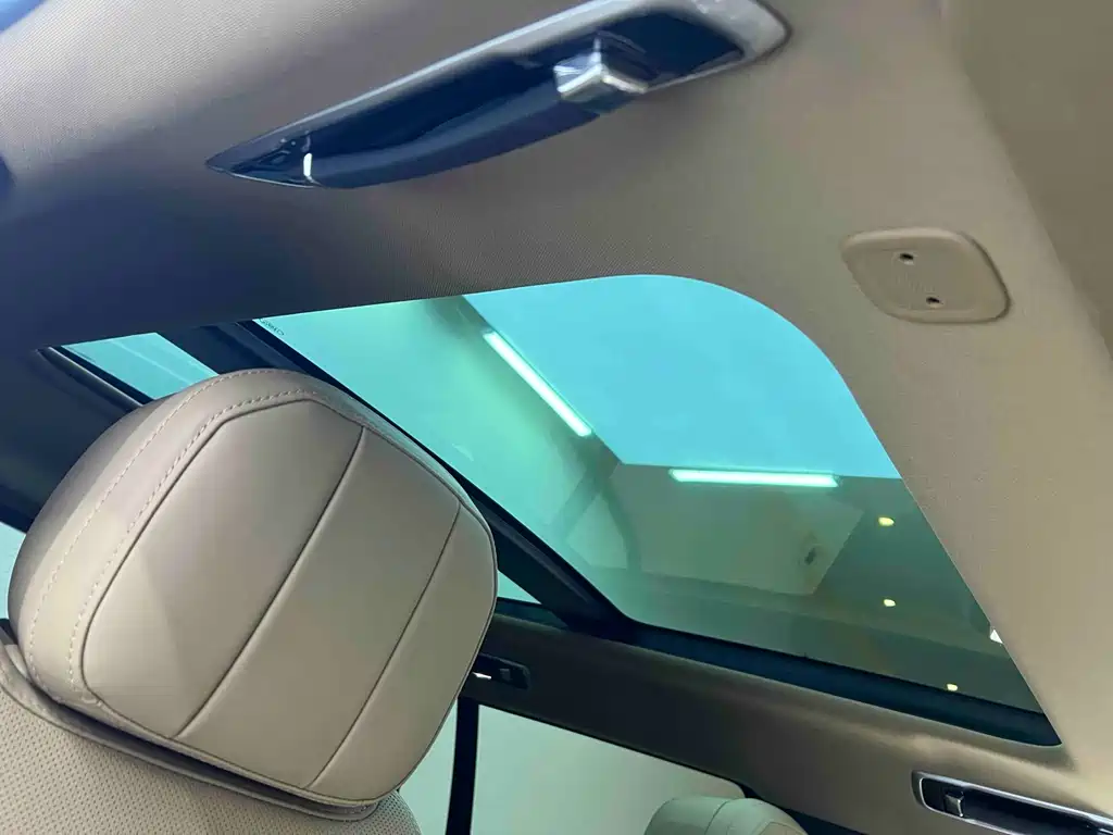 Range Rover 2025 3.0 L6 400PS Extended Edition купить на сайте DeffCars