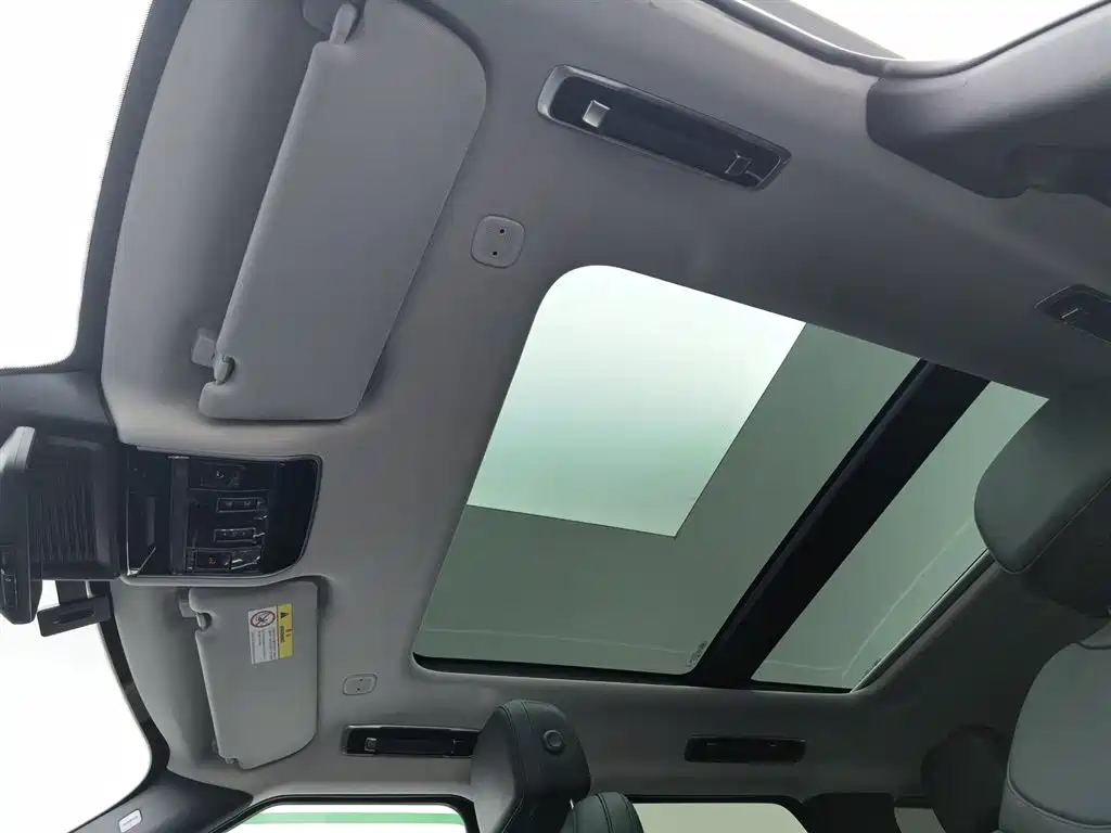 Range Rover Sport 2023 360PS S купить на сайте DeffCars