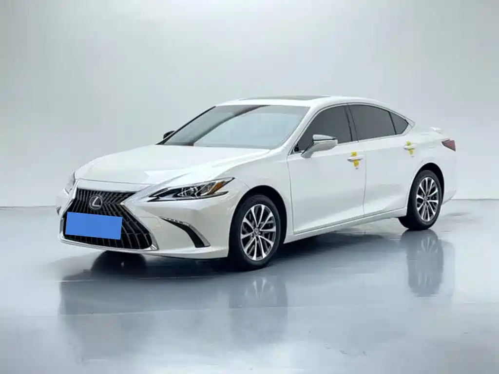Lexus ES 2022 300h Excellence Edition купить на сайте DeffCars