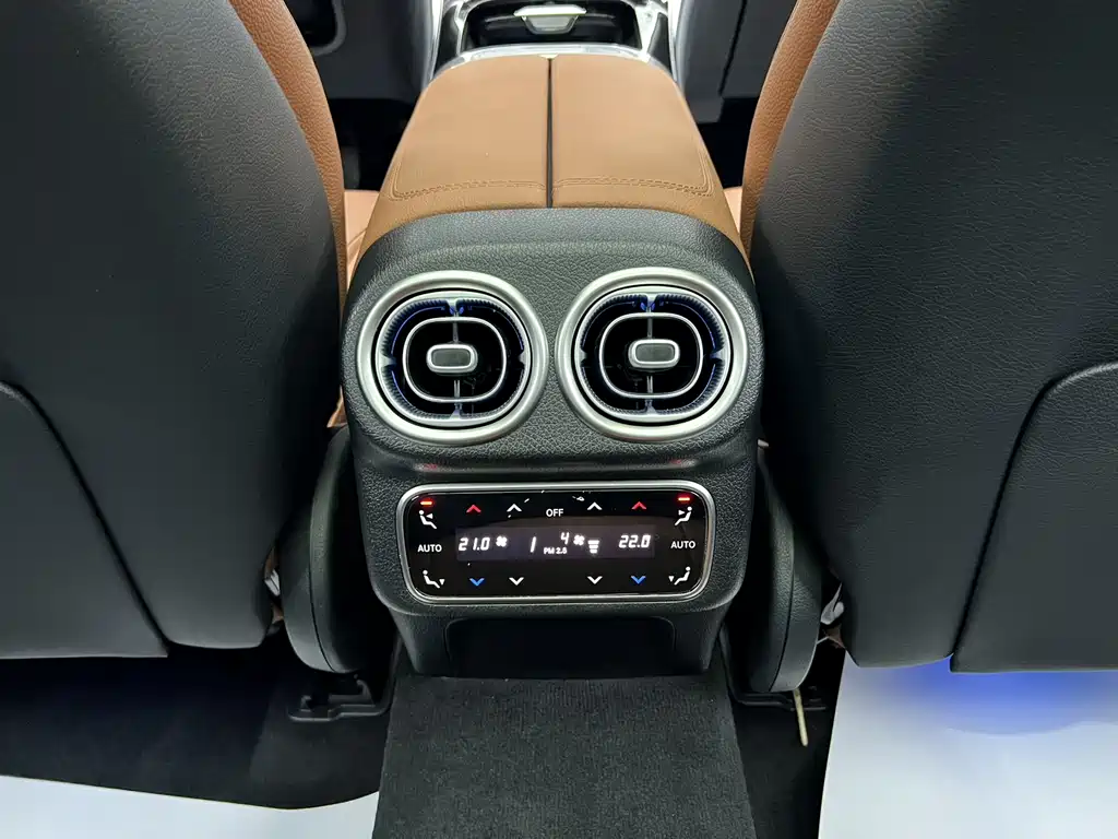 Mercedes-Benz GLC 2024 GLC 260 L 4MATIC luxury model 5 seats купить на сайте DeffCars