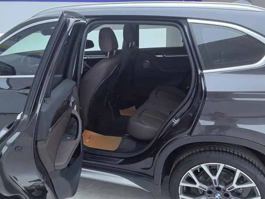 BMW X1 2022 xDrive25Li Exclusive Model купить на сайте DeffCars