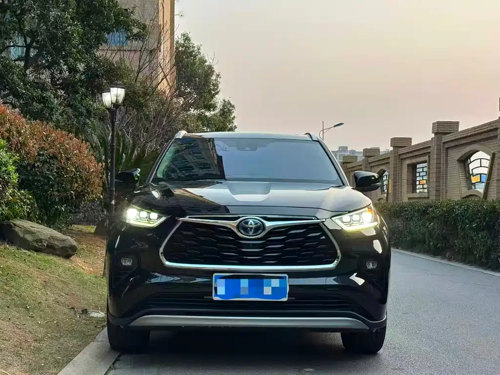 Highlander 2022 dual engine 2.5L four-wheel drive extreme version 7 seats купить на сайте DeffCars