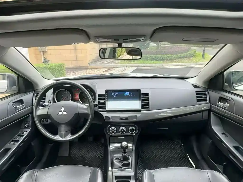 Wingshen 2013 Fashion Edition 1.8L Manual Smart Type купить на сайте DeffCars