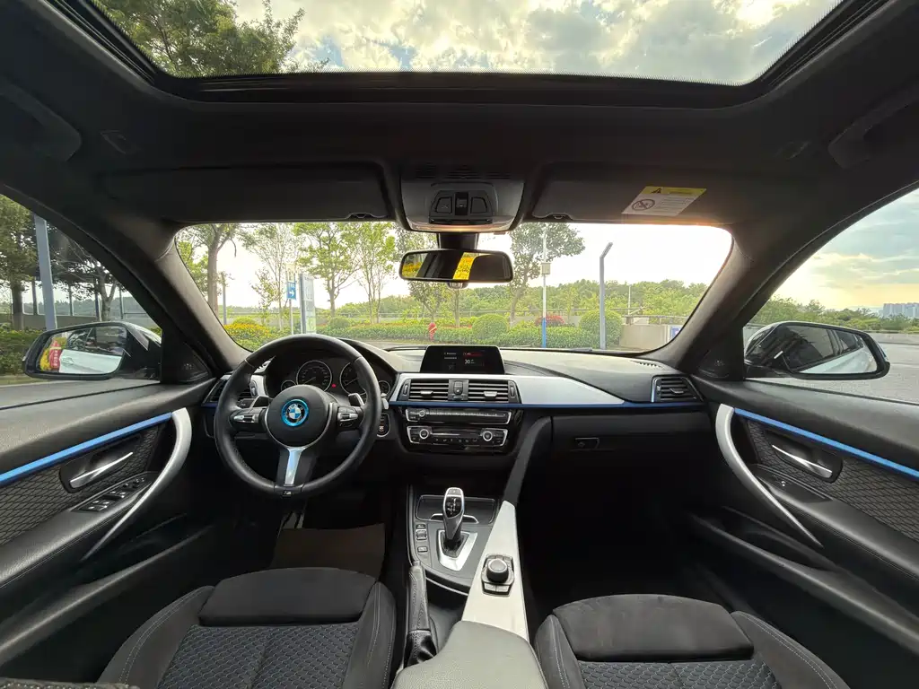 BMW 3 Series 2018 320i M Sports Package купить на сайте DeffCars