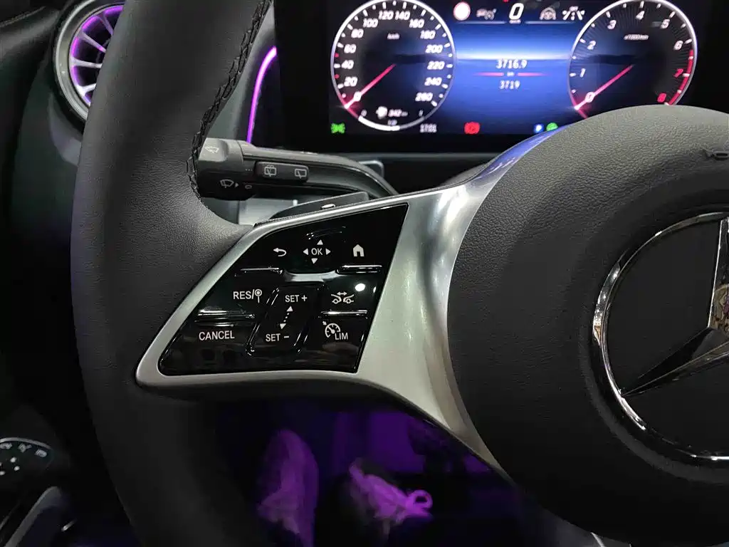 Mercedes-Benz GLB 2024 GLB 220 Dynamic купить на сайте DeffCars
