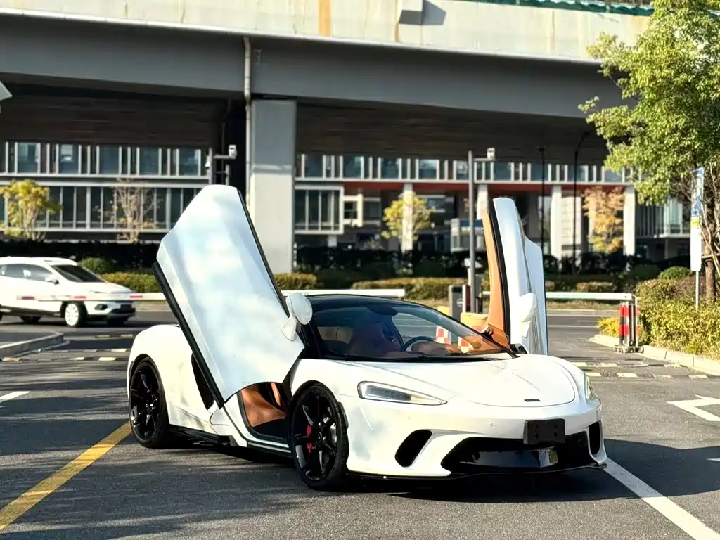 McLaren GT 2022 4.0T standard model купить на сайте DeffCars