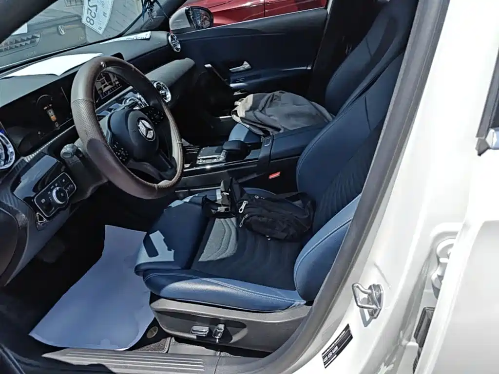 Mercedes-Benz A-Class 2022 A 180 L купить на сайте DeffCars