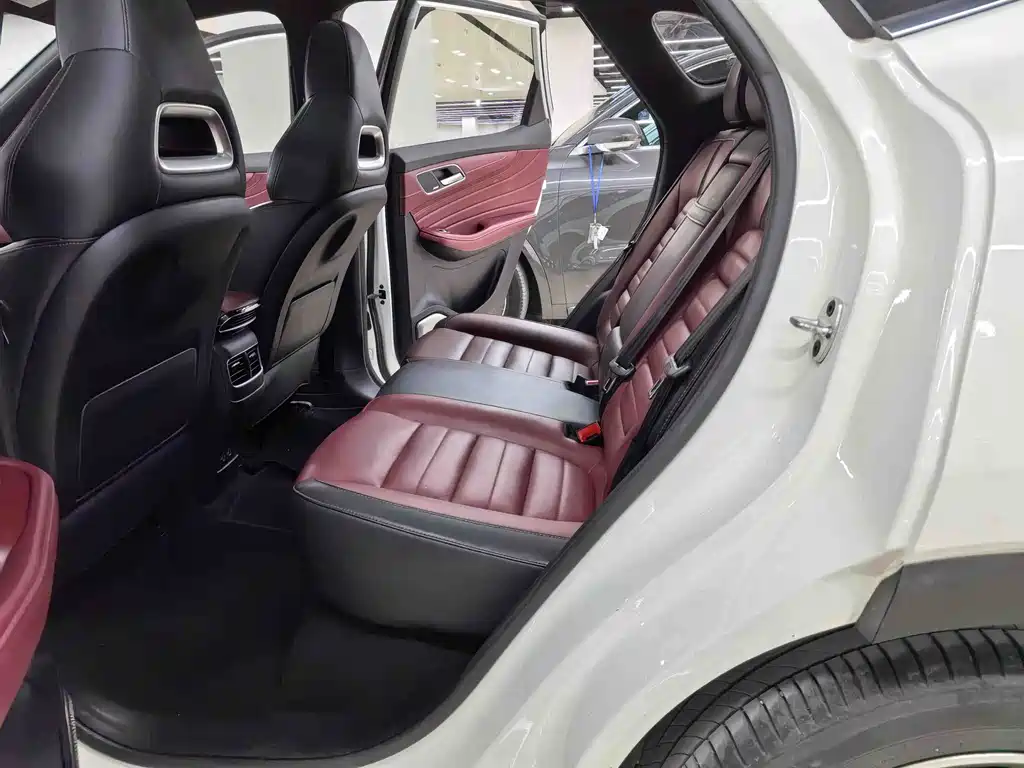MG HS 2018 30T automatic four-wheel drive Trophy hormone super combustion version National V купить на сайте DeffCars