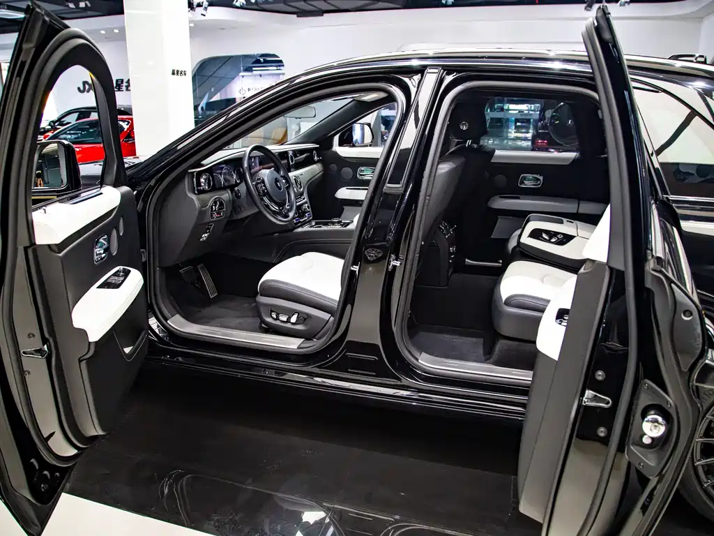 Ghost 2021 6.7T standard wheelbase version купить на сайте DeffCars