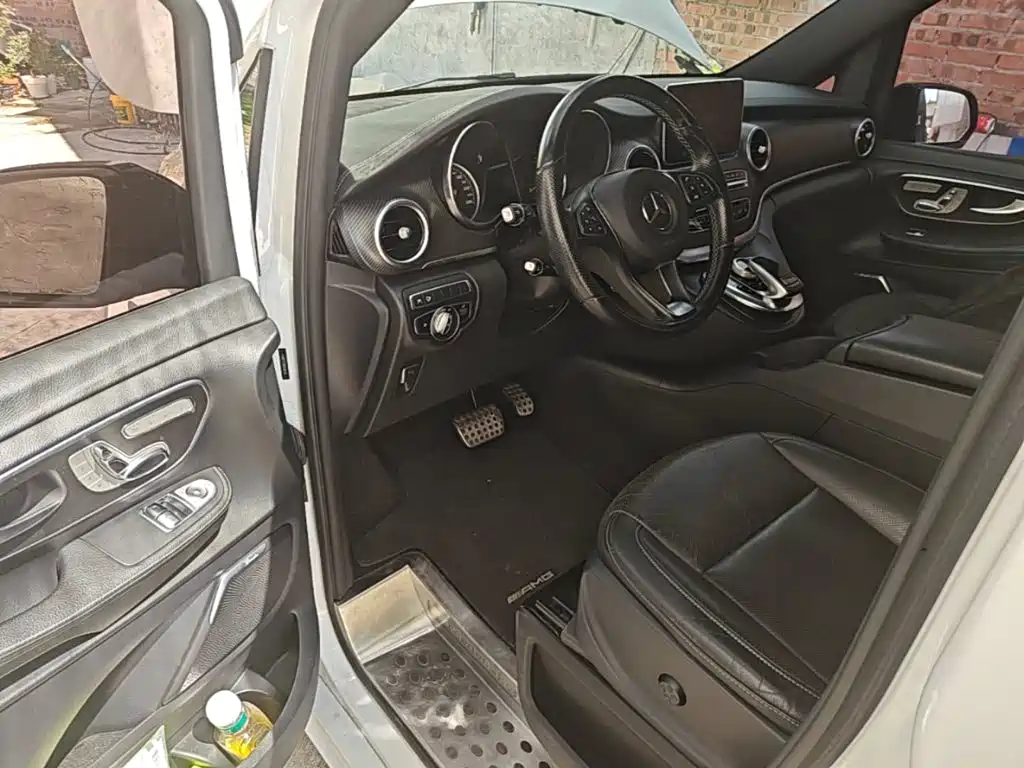Mercedes V-Class 2018 Model V 260 Premium Edition Country купить на сайте DeffCars