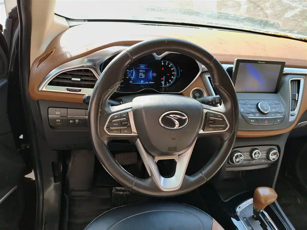 Southeast DX7 2018 1.5T automatic luxury model купить на сайте DeffCars