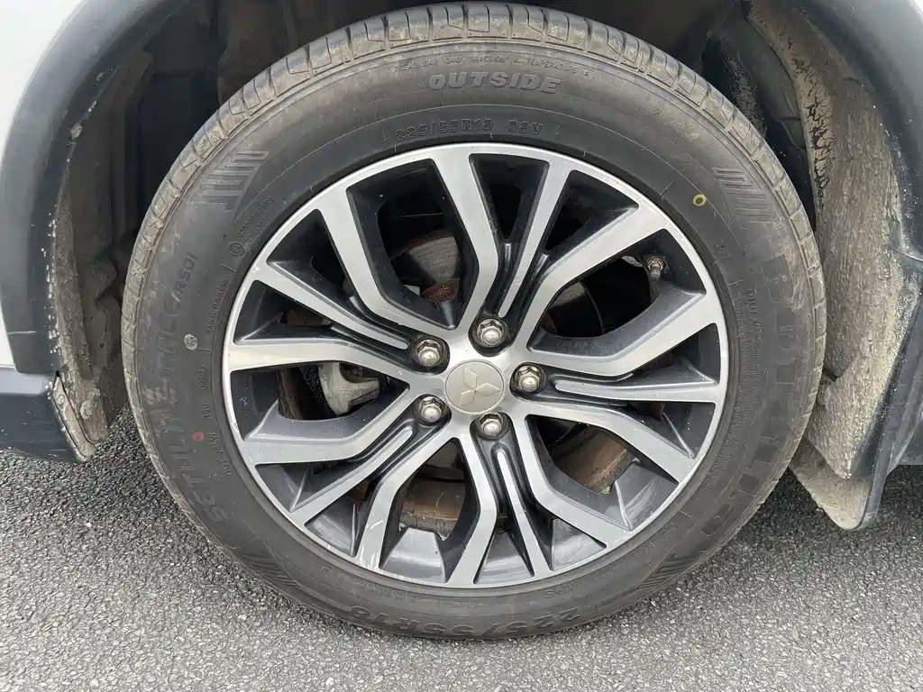 Outlander 2018 2.4L four-wheel drive elite version 5 seats купить на сайте DeffCars